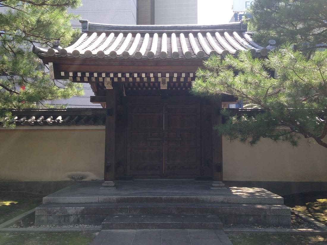 The Chokushimon gate of Jotenji temple, seen from inside the grounds