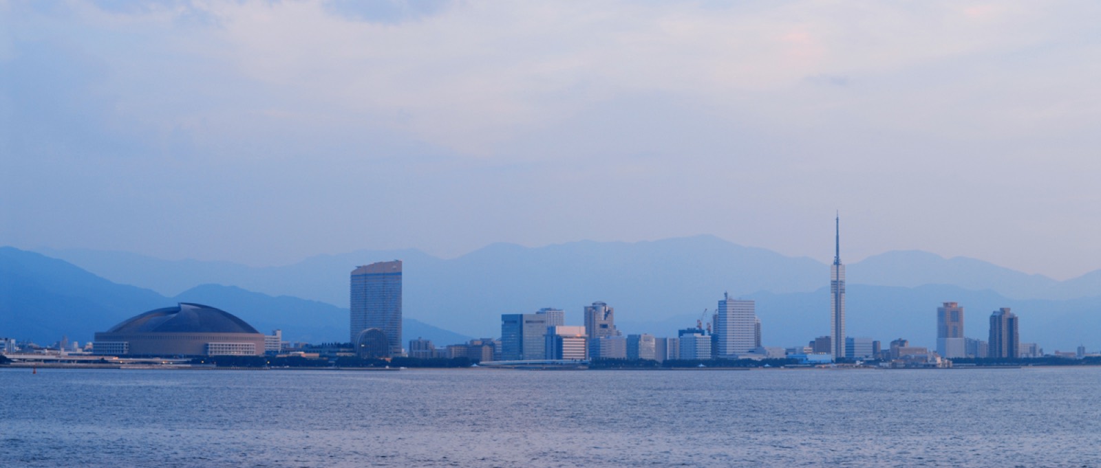 A panoramic view over Fukuoka and the bay